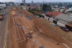 Obras da praça do bairro Silvéria em pleno vapor