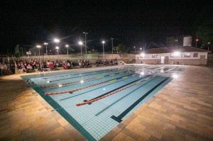 Prefeitura oferece aulas de natação e tênis para crianças e adolescentes no antigo ATC