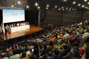Prefeitura, Governo de Minas e McCain assinam protocolo de intenções para instalação da fábrica em Araxá