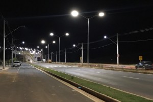Prefeitura implanta iluminação de led na Hitalo Ros