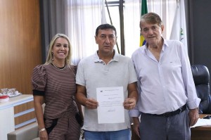 Prefeito empossa Marcelo Araxá como novo secretário municipal de Esportes