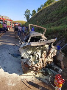 Bombeiros atendem acidente grave na estrada Araxá-Tapira