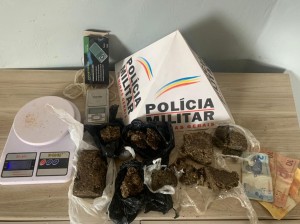 Polícia Militar prende autores de tráfico de drogas em Araxá