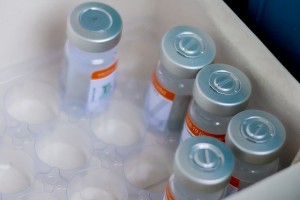 Araxá recebe 2.405 doses de vacina contra Covid-19