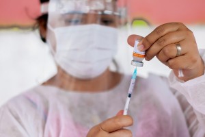 Araxá vacina idosos de 69 anos nesta quarta-feira