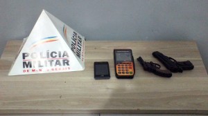 Polícia Militar prende autor de furto e apreende réplicas de arma de fogo