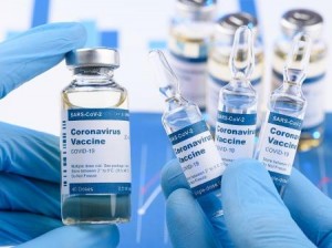 Araxá vacina pessoas com 39 anos contra Covid-19