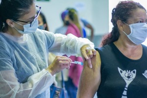 Araxá antecipa 2º dose das vacinas AstraZeneca e CoronaVac