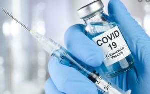 Araxá aplica reforço da vacina contra Covid-19