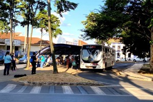 Transporte gratuito para o Fliaraxá e Festival Saberes e Sabores
