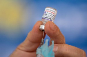 Aplicação da vacina bivalente prossegue esta semana em Araxá