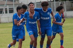 Dínamo vence no Mineiro sub-15