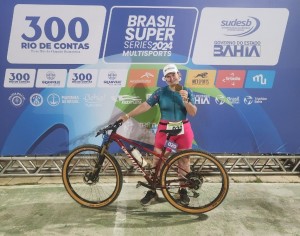 Jane Porfírio conquista vaga para o Mundial de Triathlon na Espanha