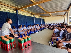 Dínamo realiza reunião de alinhamento com atletas antes da estreia no Mineiro