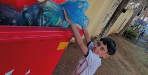 Projeto “Saco Azul” arrecada quase uma tonelada de materiais recicláveis