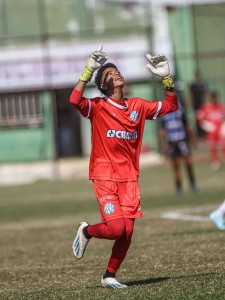 Dínamo Sub-15 vence com dois gols do goleiro Felipe