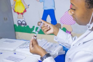 Araxá reforça importância da vacinação contra a dengue