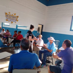 Publíco 60+ tem novo curso sobre uso do celular