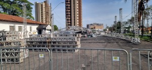 FestNatal Araxá volta ao Estádio Fausto Alvim e já tem estrutura em montagem