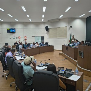 Vereadores apresentam propostas para fortalecer políticas públicas e aprovam oito Projetos de Lei