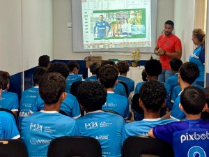 Projeto Lobinho promove palestra sobre valores e formação esportiva
