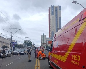 Acidente entre duas motos deixa motociclistas feridos