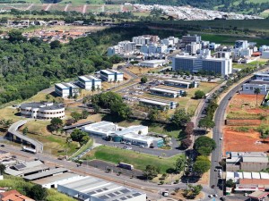 Araxá soma 37,66% em reajustes salariais gerais e triplica vale-alimentação desde 2021