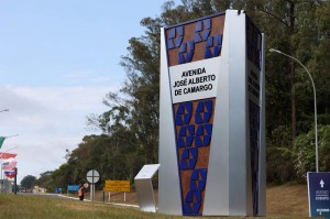 CBMM homenageia trajetória de José Alberto de Camargo com nova denominação de avenida em Araxá