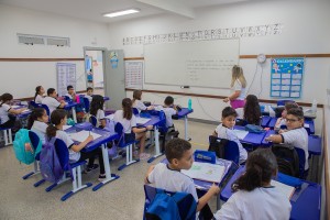 Após o recesso escolar, mais de 14 mil alunos voltam às aulas nesta segunda-feira (3)