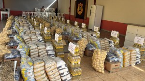 100 Destino MotoFest distribui 5,5 toneladas de alimentos para 22 entidades de Araxá