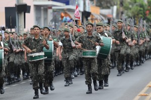 Desfile Cívico-Militar reúne cerca de 15 mil pessoas em Araxá