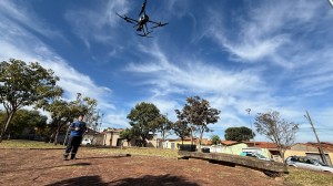 Monitoramento por drones alcança mais de 8 mil possíveis criadouros e reforça combate à dengue em Araxá
